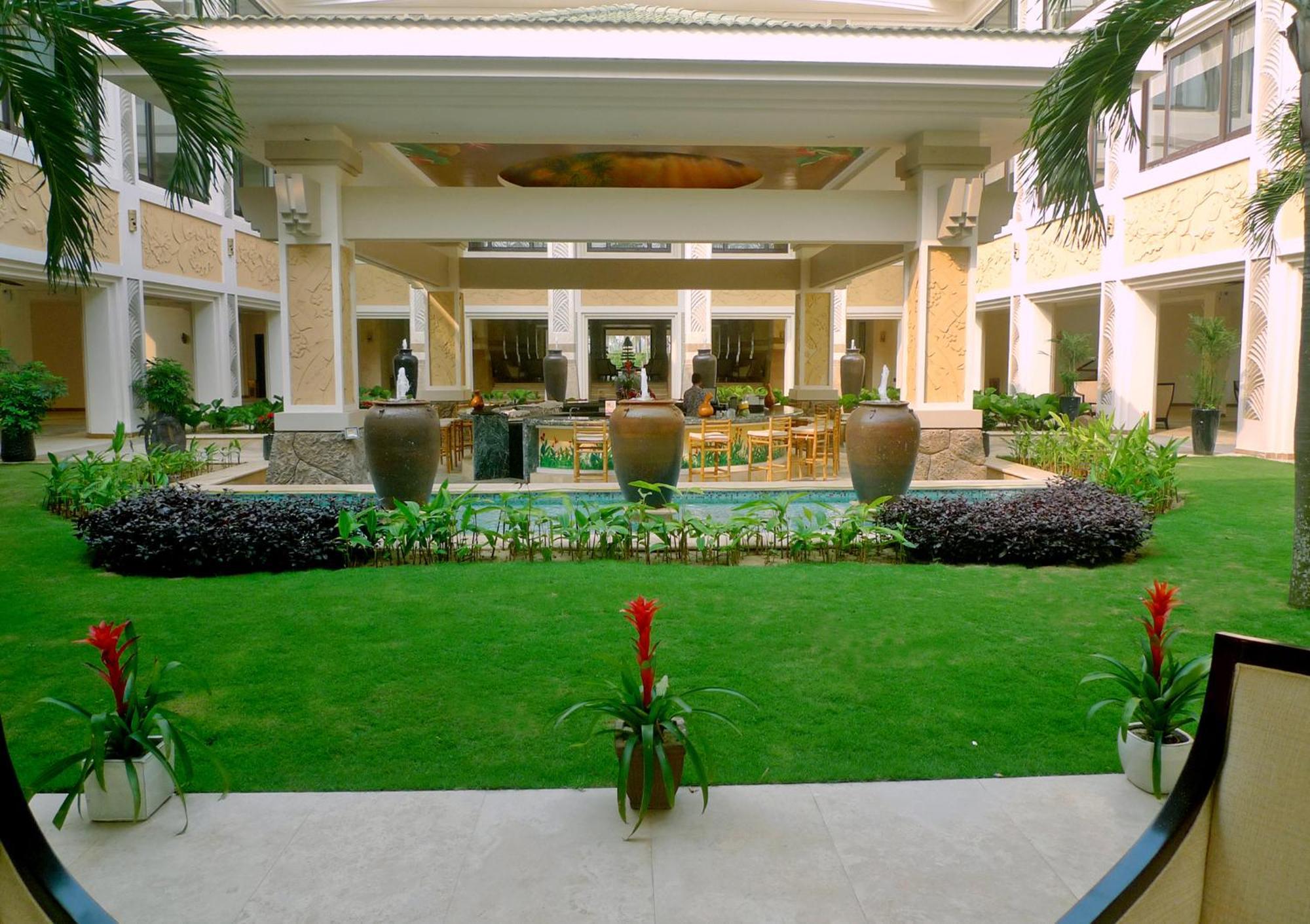 Olalani Resort & Condotel Da Nang Bagian luar foto