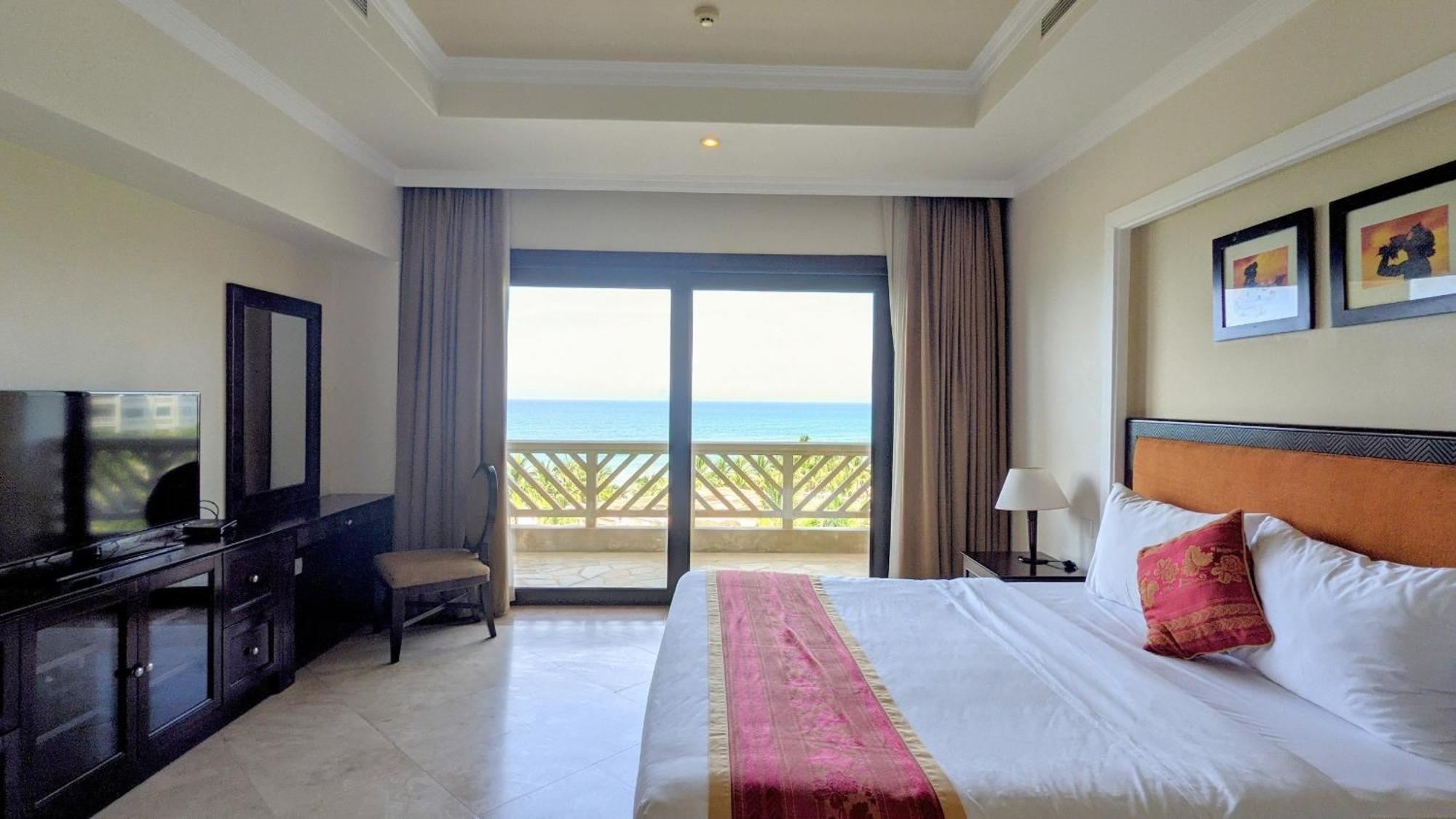 Olalani Resort & Condotel Da Nang Bagian luar foto