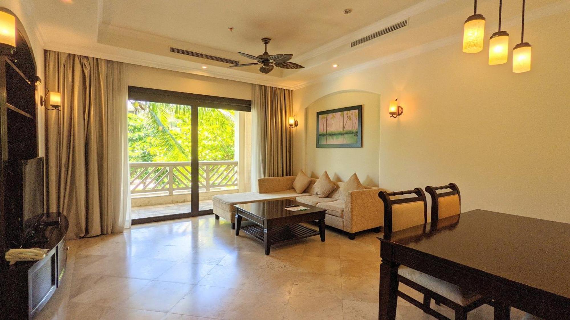 Olalani Resort & Condotel Da Nang Bagian luar foto
